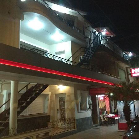 Petit Rivera Hotel Buitenkant foto